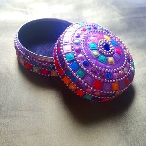 Vintage Trinket jewellery ring Box Bedazzled boho chic Kitsch Mardi Gras style